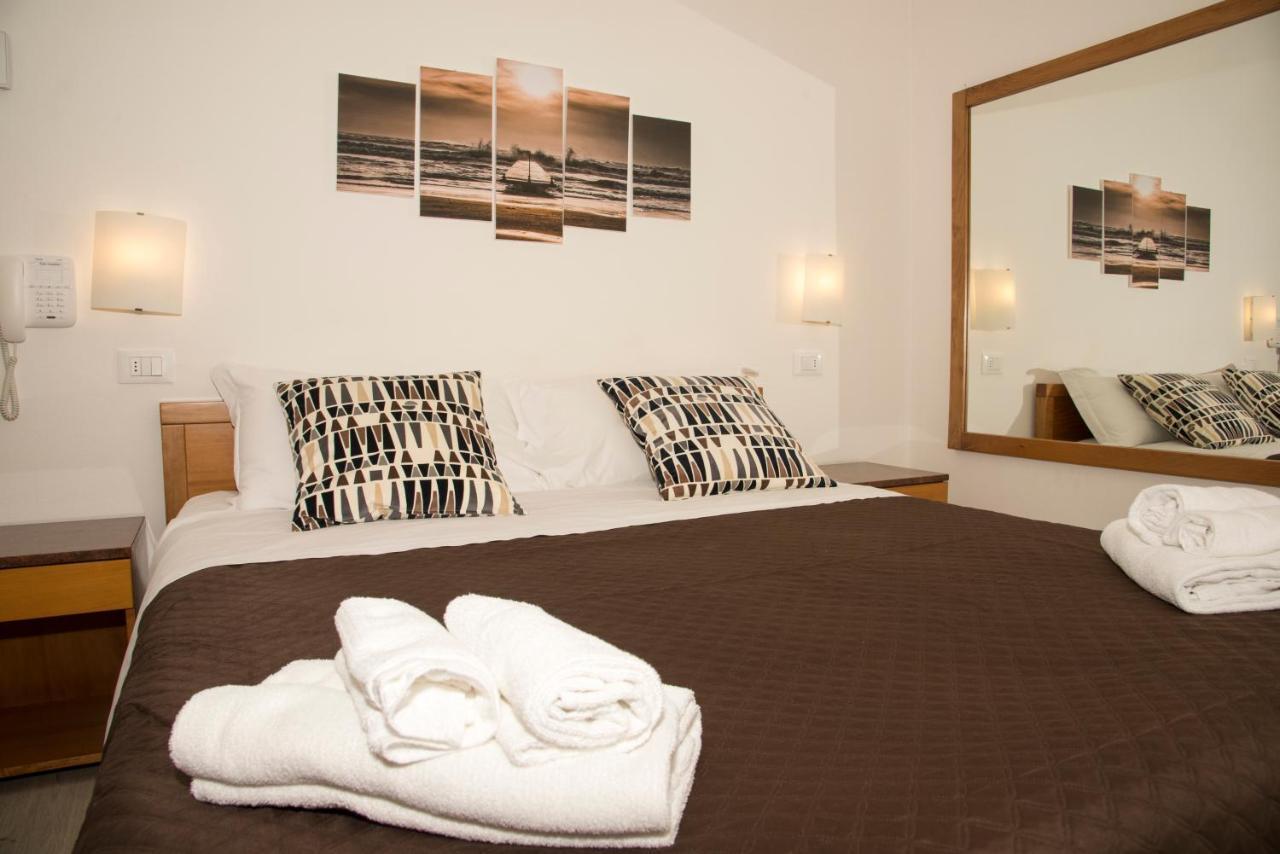 Infinity Hotel Cervia Exterior foto